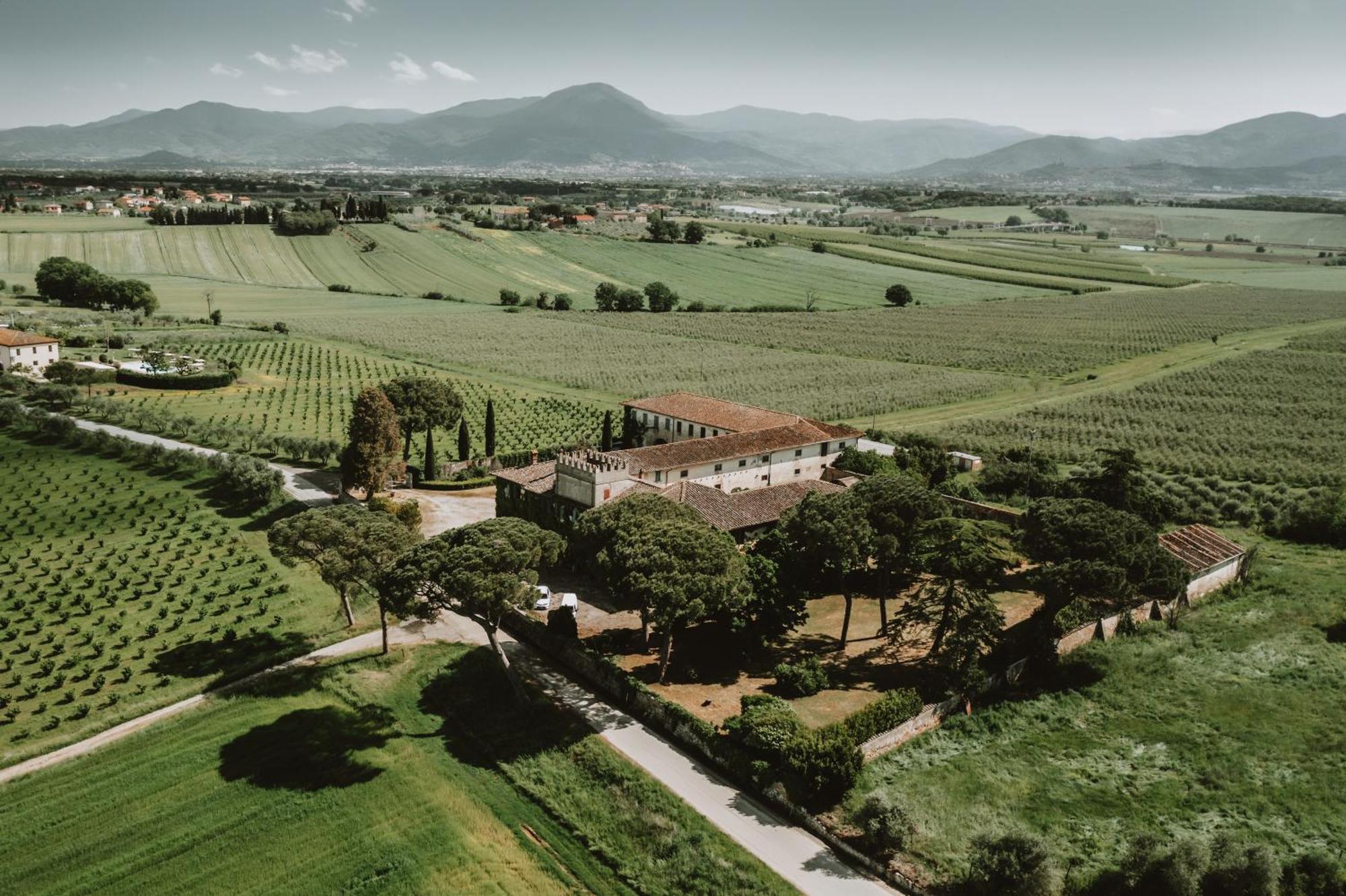 Podere Il Belvedere Su Cortona Castiglion Fiorentino Luaran gambar